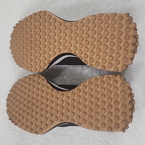 Steve Madden Campo Retro Jogger Sneaker - Picture 11 of 16